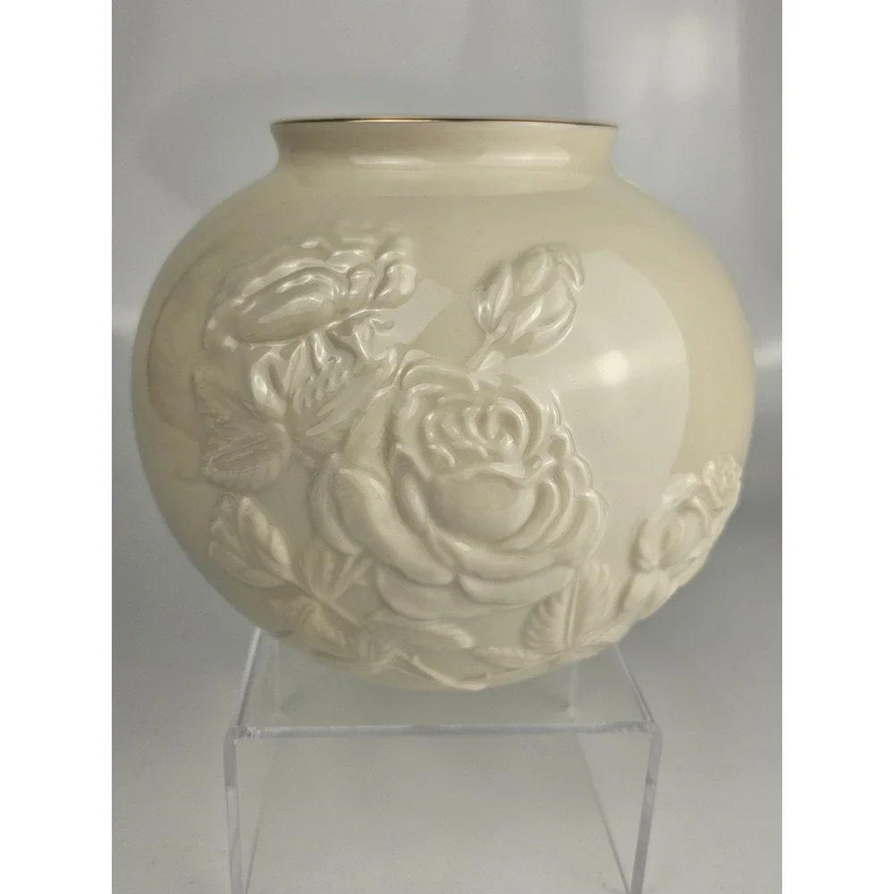Lenox Forever Roses Ivory China‎ Vase Gold Rim Embossed Roses 1995 USA